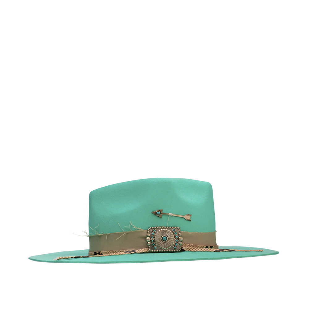 Texana Charlie 1 Horse Spear Point Mint